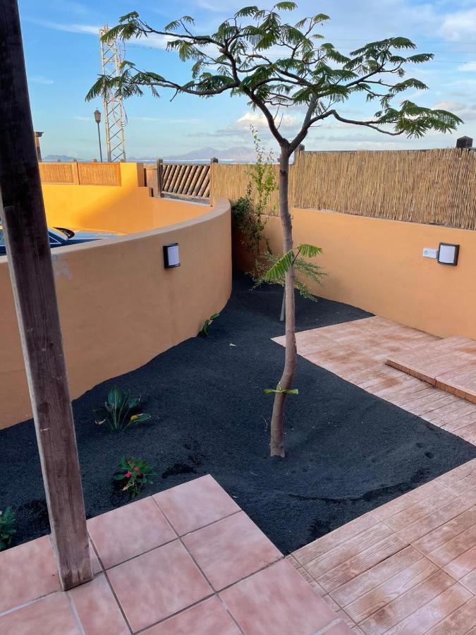 VILLA MARIE Agradable y tranquila MAISON con piscina Corralejo Exterior foto
